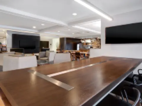 Courtyard State College Hotels in State College