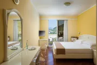 Hotel Savoy Palace - TonelliHotels Hotels in Riva del Garda