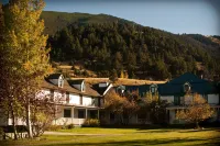 Chico Hot Springs Resort