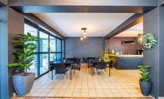 N1 Hotel & Campsite Victoria Falls