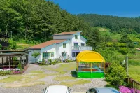 Goseong Hatsal Gadeuk Pension
