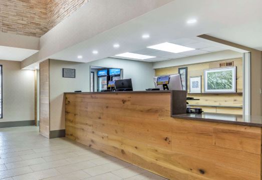 컨트리 인 & 스위트 바이 래디슨