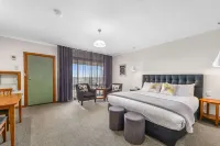 Comfort Inn the Lakes Hotels near Norm Mitchell Park