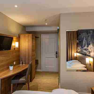 Hotel Kronenhof Rooms