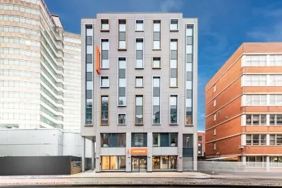 EasyHotel Cardiff Hotels near Gelligaer Street Park