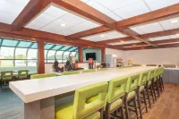 Wyndham Garden Fort Wayne - Quầy bar