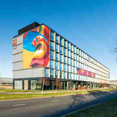 Citizenm Schiphol Airport Hotel Exterior