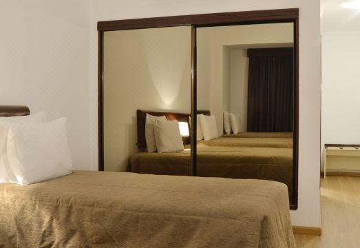 호텔 엑셀시어 리스본의 편안한 침대