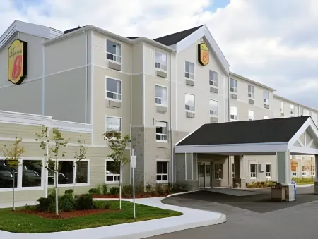 Super 8 by Wyndham Peterborough Отели в г. Питерборо