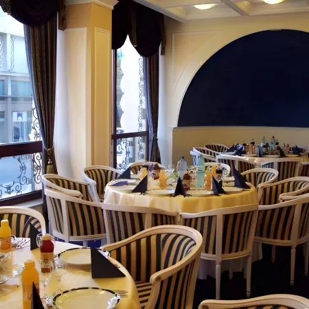 Hotel Astoria City Center Отели в г. Яссы