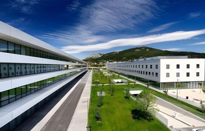 Holiday Inn Express TOULON - EST by IHG