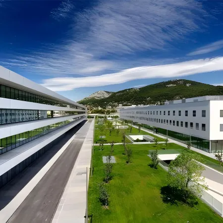 Holiday Inn Express TOULON - EST by IHG Отели рядом с достопримечательностью «Паром Тоулон»