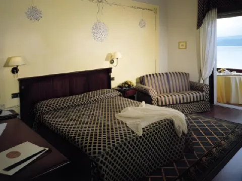 Hotel Lugana Parco Al Lago โรงแรมใน