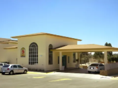 Hotel 5 Inn Hoteles cerca del Aeropuerto Internacional del Bajío