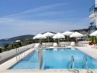 Gun-Ay Hotel - ที่มีสระว่ายน้ำ