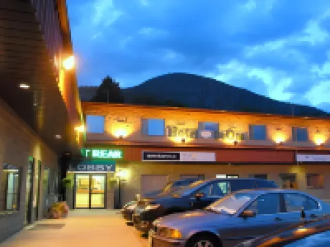 Hotel Deoro Hotels in Squamish-Lillooet