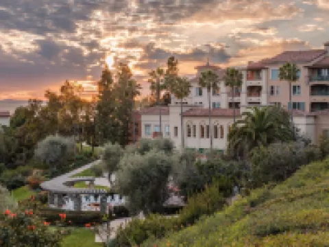 Marriott's Newport Coast Villas Hotels near Corona Del Mar State Beach Park