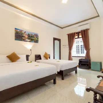 華秋民宿 鄰近燈籠街的酒店