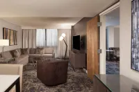 Dallas/Fort Worth Airport Marriott Hotels near Kroger