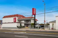 Red Roof Inn Carson - Wilmington, CA Hotel dekat Terminal Island Japanese Memorial