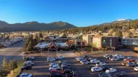 Holiday Inn ESTES PARK by IHG - Bãi đậu xe