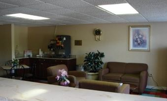 Royal Inn - Anniston