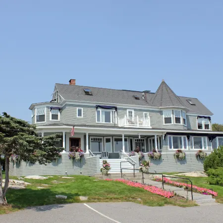 Cape Arundel Inn and Resort