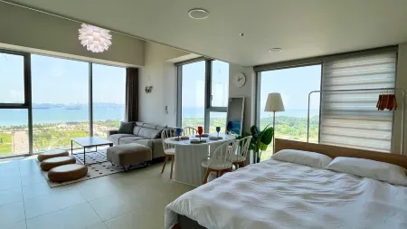 Yeongjongdo in the Moon 2 Отели рядом с достопримечательностью «Incheon Coastal Passenger Terminal»