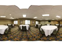 Holiday Inn Express & Suites MADISON-VERONA by IHG Hotels in Verona
