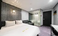 Icheon Cozy Hotel di Icheon-si