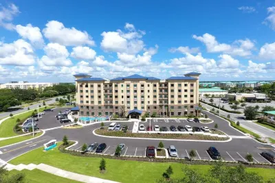 Staybridge Suites Orlando at Seaworld Hôtels à proximité de : SeaWorld Orlando