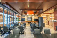 Quality Inn & Suites Hotels in Levis