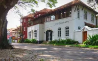 Old Harbour Hotel