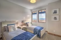Modern Townhome w/ Mtn Views < 7 Mi to Ski Resorts - Apartments