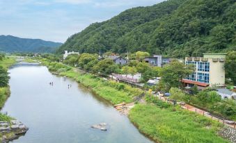 1. 뜨레모아펜션..