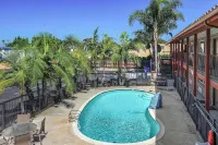 Motel 6 Carlsbad, CA - North - Pools