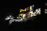Oak Valley Retreat Homestay Hostel Cafe Hotels in 