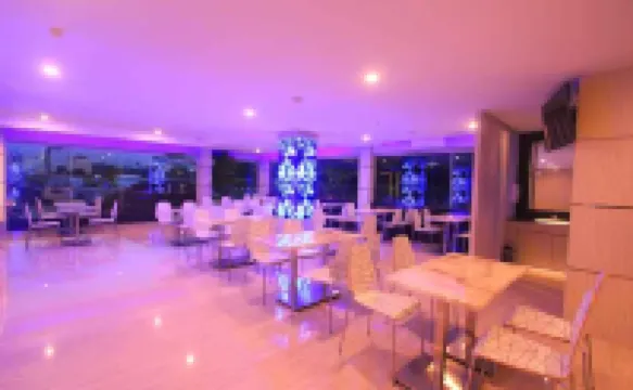 Lovina Inn Hotel Batam