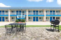 دايز إن باي ويندام بايتاون غارث رود آي 10 إيست فنادق في بايتاون