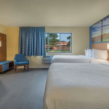 Days Inn & Suites by Wyndham Waterloo