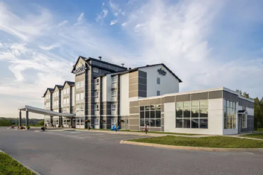 Microtel Inn & Suites by Wyndham Kirkland Lake