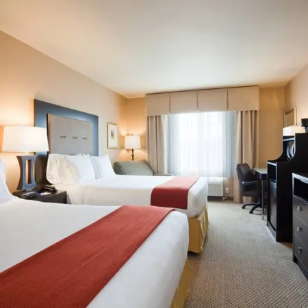 Holiday Inn Express & Suites CUMBERLAND - LA VALE by IHG Отели в г. Ла Вейл