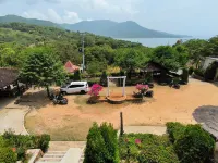 Sunrise Sea Hill Cottages Hotels in Karimunjawa