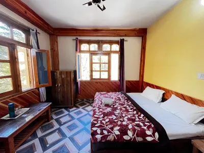 Ohana Cafe & Homestay Hotel a 