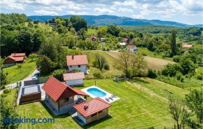 Hotel Exterior Nice Home in Stubicke Toplice with 3 Bedrooms, Outdoor Swimming Pool and Heated Swimming Pool Photo