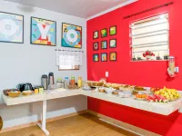 OYO Hotel Lindoia, Petropolis - Aamiainen