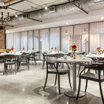 Cambria Hotel New Orleans Downtown Warehouse District Отели рядом с достопримечательностью «Комплекс Fair Grounds Race Course»