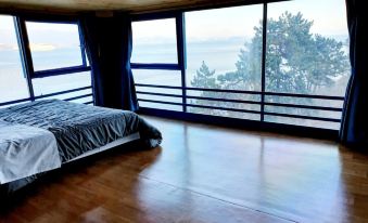Changwon Santorini Pension