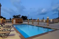 โรงแรม Holiday Inn Express & Suites Houston East - Baytown บาย IHG