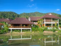 Maekok River Village Resort 매 아이 호텔